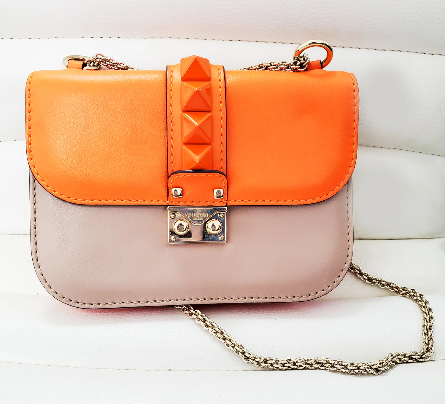 ืชืืง ืฆื Valentino, Glam lock